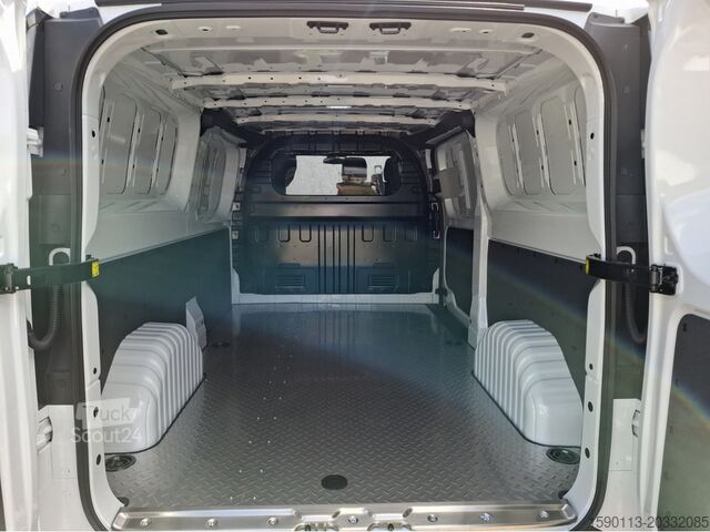 Panel van Maxus DELIVER 7