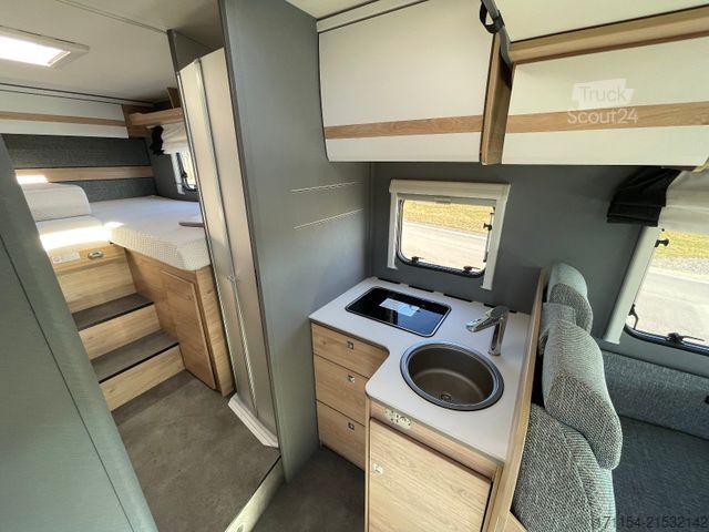 Semi-integrated camper DETHLEFFS Just T 7052 EB mit Hubbett,Fiat,Markise,RFK