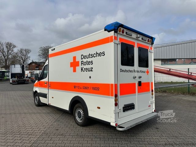 Feuerwehrfahrzeug MERCEDES-BENZ Sprinter 316 / RTW WAS Trage Liege