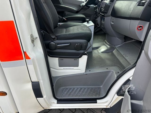 Feuerwehrfahrzeug MERCEDES-BENZ Sprinter 316 / RTW WAS Trage Liege