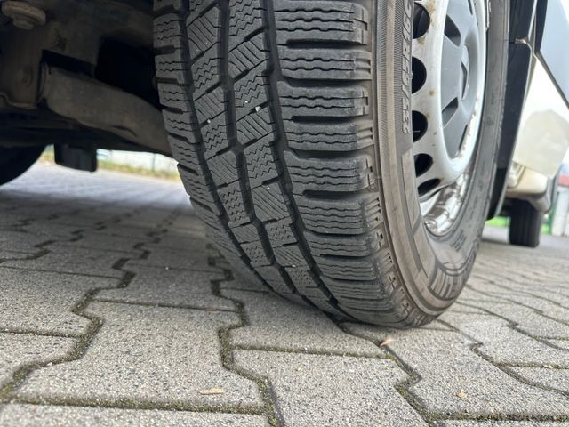 Feuerwehrfahrzeug MERCEDES-BENZ Sprinter 316 / RTW WAS Trage Liege