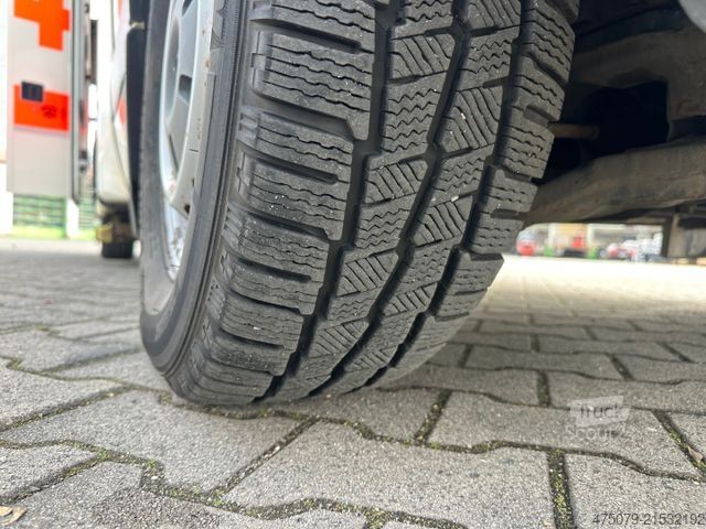 Feuerwehrfahrzeug MERCEDES-BENZ Sprinter 316 / RTW WAS Trage Liege