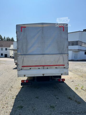 Ciężarówka z płaską platformą i plandeką Mercedes-Benz Atego 816