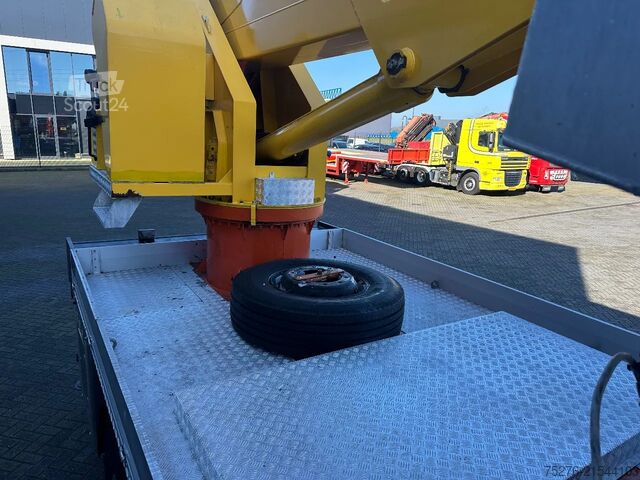Lifting platform Mercedes-Benz Atego 1823 Multitel J 328 Alu  28 Mtr.