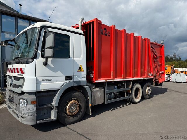 Autospecială de gunoi MERCEDES-BENZ Actros 2532 6x2 Zoeller Medium X 2EC23