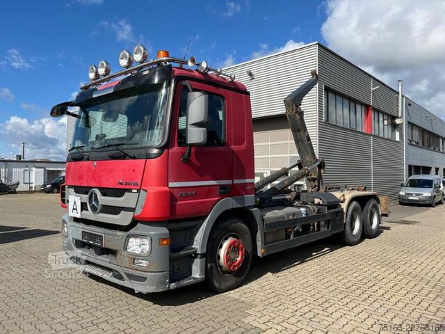 Abrollkipper MERCEDES-BENZ Actros 2644 6x4 Abrollkipper Fg:L901006 Bj.2015