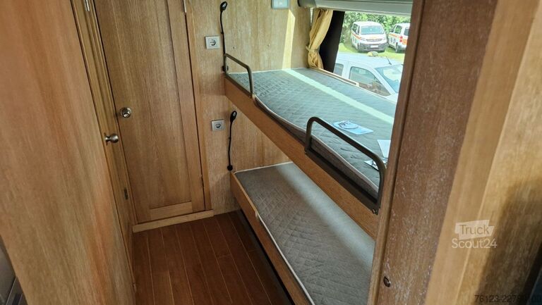 Autorulotă Neoplan Starliner 2 XXL Wohnbus Setra