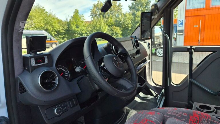 Minibus MERCEDES-BENZ 30 Sitzer Schul- Transferbus 519 Lagerfahrzeug