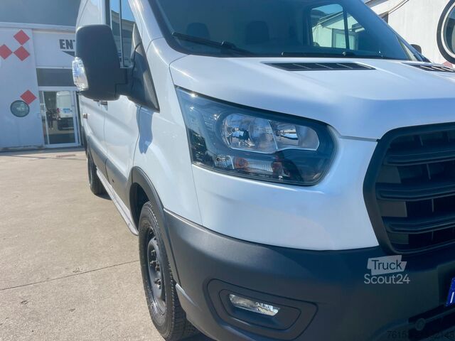 Yüksek tavanlı panelvan Ford Transit 350
