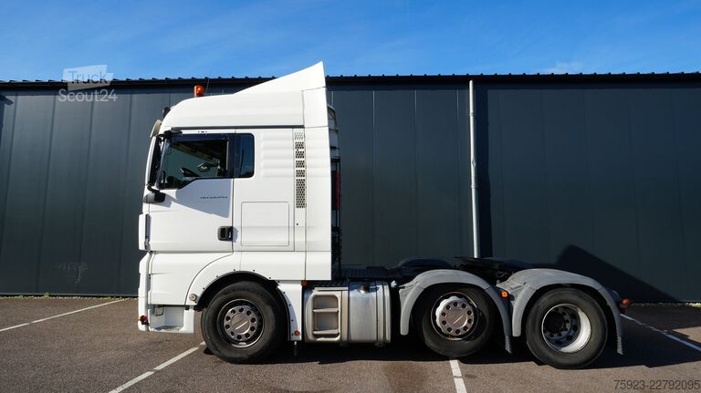 Estándar-SZM MAN TGX 26.440 6X2 tractor unit