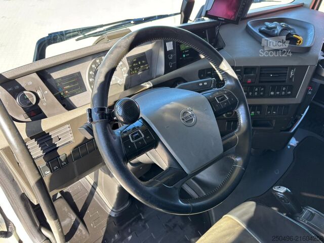 Refrigerated/freezer transport Volvo FH 500 6x4 SUPRA 1150 U Mt / BOX L=7416 mm / RE...