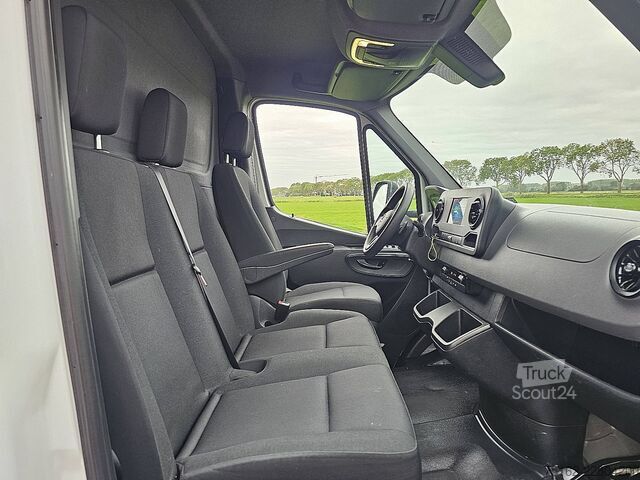 Чемодан MERCEDES-BENZ SPRINTER 317 Bakwagen Laadklep!