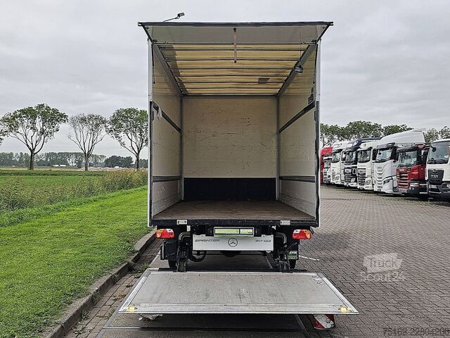 Чемодан MERCEDES-BENZ SPRINTER 317 Bakwagen Laadklep!