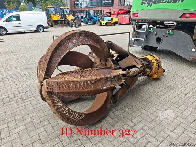 Materiālu apstrādes mašīna Sennebogen 830 E K17 Motorschäden
