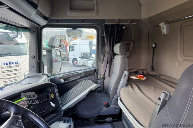 Flatbed truck with tarp SCANIA R490 4x2