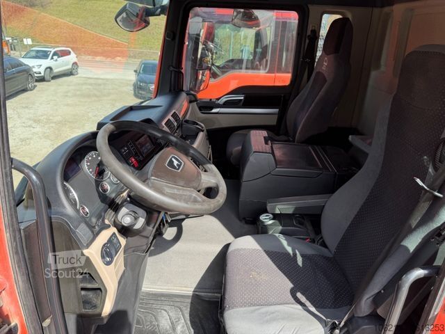 Tipper truck MAN TGS 35.420 8X4 Bordmatik,Retarder,Klima,