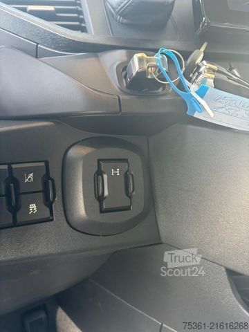 Standard tractor unit IVECO S Way 500 Retarder Doppel Tank Standklima E6