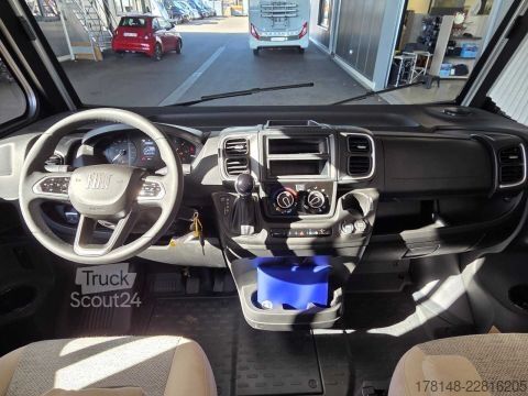 Інтегрований автокемпер Carado I 338 pro+