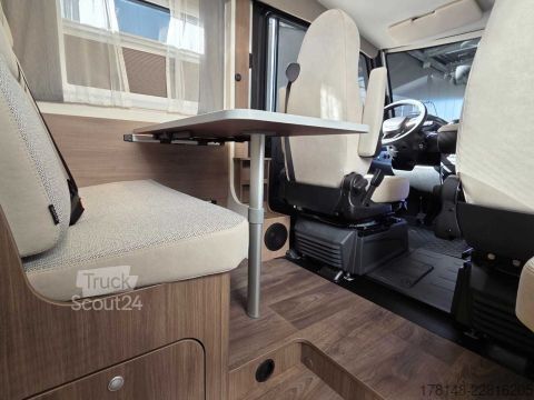 Інтегрований автокемпер Carado I 338 pro+