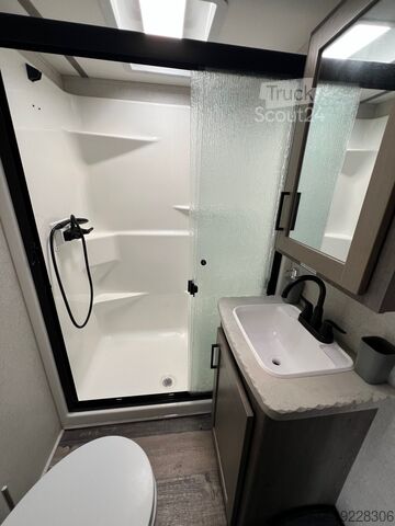 Caravan/camper Keystone Raptor USA Wohnauflieger Pick Up