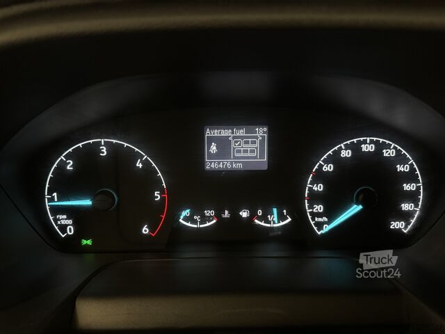 Furgón de caja con doble cabina Ford Transit Custom 2.0 TDCi  340 L2H1 DCAB