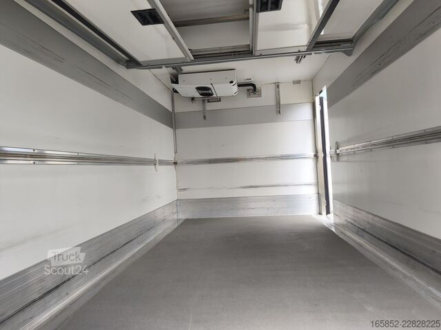 Transporte refrigerado/congelador MAN TGL 8.220 Kühlkoffer Thermoking Spectrum T-1200...
