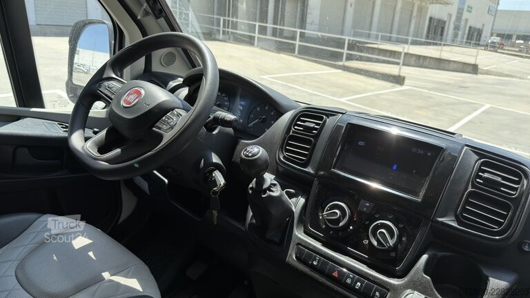 Husbil Fiat Ducato Weinsberg Carasuite 650MF, Baujahr 2024 | Schaltgetriebe | 5 Schlaf