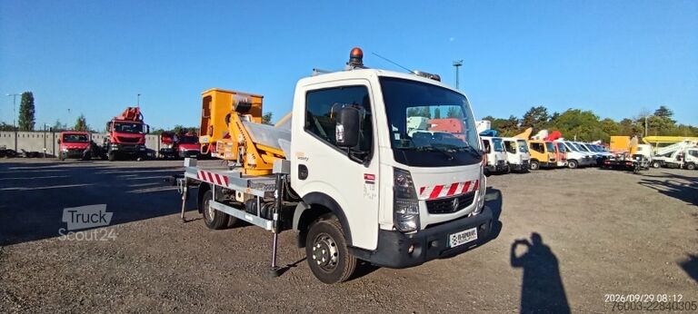 Dobozos furgon Renault Maxity Multitel MX200 - 20 m