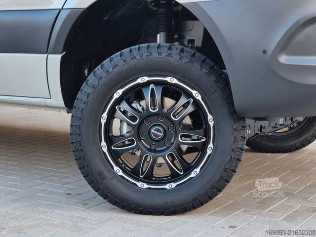 Kastenwagen Wohnmobil / Campervan LA STRADA Regent E 4x4 *MJ26*Allrad*Maxxfan*AHK*360°*Solar