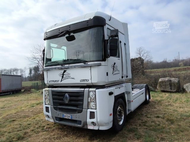 Tractor estándar Renault Renault Magnum 520