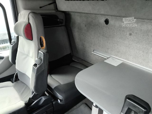 Tractor estándar Renault Renault Magnum 520