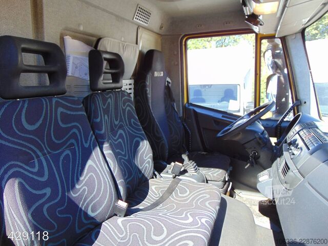 Camião de caixa fechada IVECO ML 120 E 28 EuroCargo LBW-AHK-COC