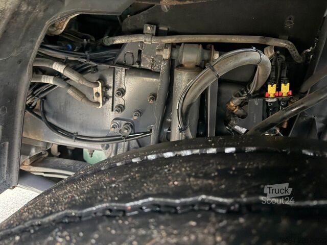 Kravas automašīnai uzstādīts celtnis VOLVO FMX 460 6x4 liftachse Abrollkipper KRAN 13m FUNK