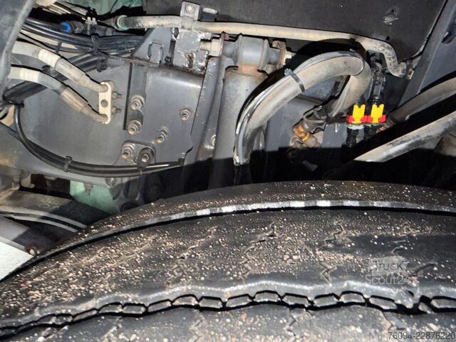 Kravas automašīnai uzstādīts celtnis VOLVO FMX 460 6x4 liftachse Abrollkipper KRAN 13m FUNK