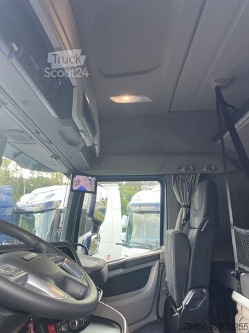 Standard nyergesvontató DAF FT XG 530