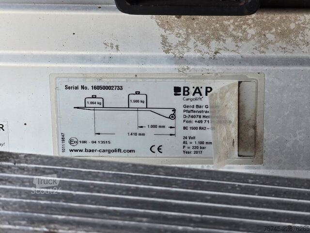 Kuorma-auto umpikorilla VOLVO FL 280*FALTWANDKOFFER*TEMP*1.5T LBW* SCHLAFKAB