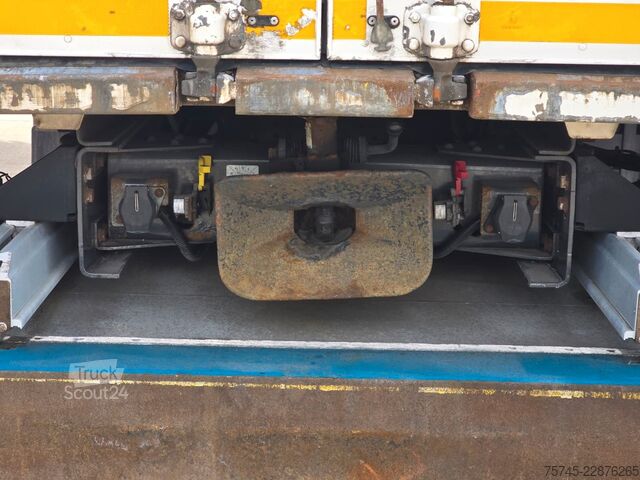 Kuorma-auto umpikorilla VOLVO FL 280*FALTWANDKOFFER*TEMP*1.5T LBW* SCHLAFKAB