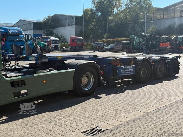 Maināmās virsbūves puspiekabe BROSHUIS MFCC-HD L2C8 Containerauflieger