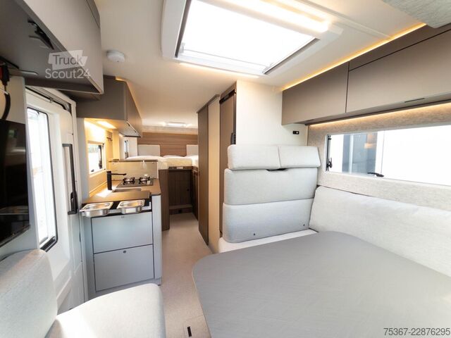 Daļēji integrēta kemperis LMC Cruiser 740 EL  Messeangebot CSD 2026