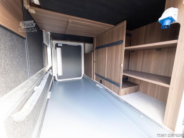Daļēji integrēta kemperis LMC Cruiser 740 EL  Messeangebot CSD 2026