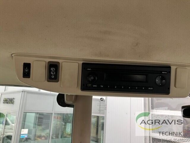 Tractor John Deere 6120 M