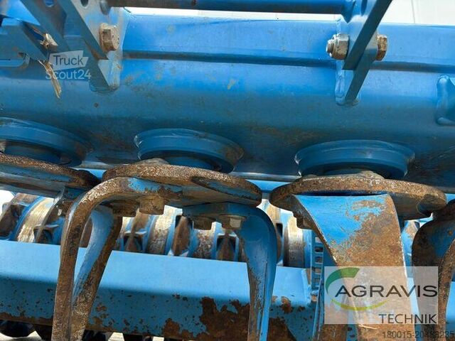 Cultivateur de champs Lemken ZIRKON 12/300