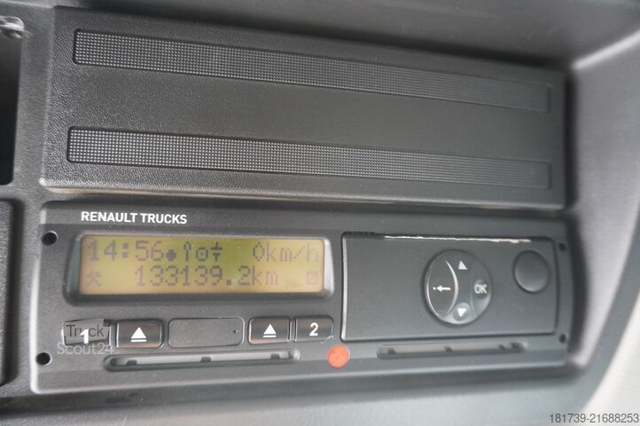 Kühlwagen Renault D12 / Lamberet refrigerated truck / lift