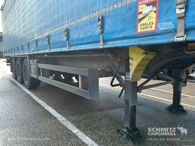 Auflieger mit Pritsche & Plane Schmitz Cargobull Semitrailer Curtainsider Standard