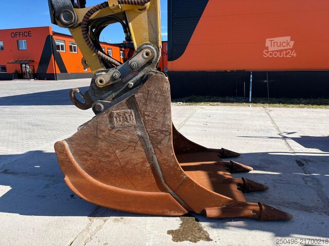 Vikšrinis ekskavatorius Caterpillar 330 FL AC / CENTRAL LUBRICATION