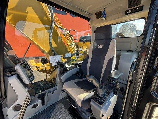 гусеничний екскаватор Caterpillar 330 FL AC / CENTRAL LUBRICATION / S70 oilquick