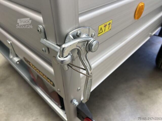 Reboque de caixa Böckmann TL-AL 2513/135 Kastenanhänger gebremst