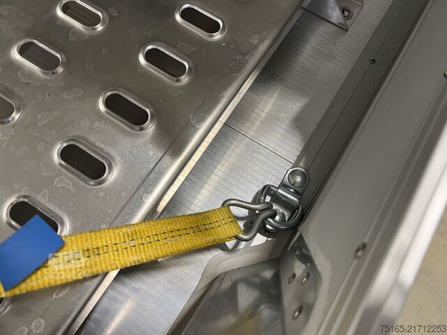 Autotransporter varevogn Cheval Liberte Debon C2000 Roadster ALF Autotransporter geschlossen