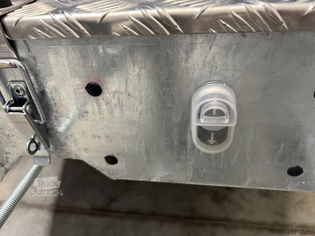 Dėžinė priekaba Vezeko Husky FB K 35.40 SP EP Absenker