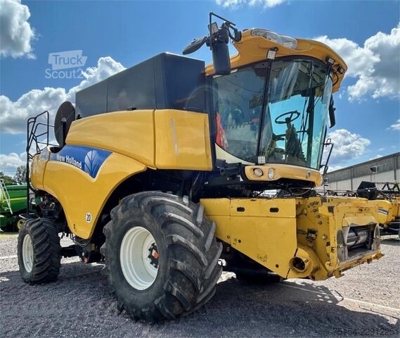  New Holland CR 980